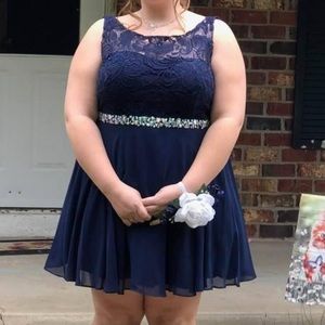 Homecoming dress, size 3XL no stains, navy blue